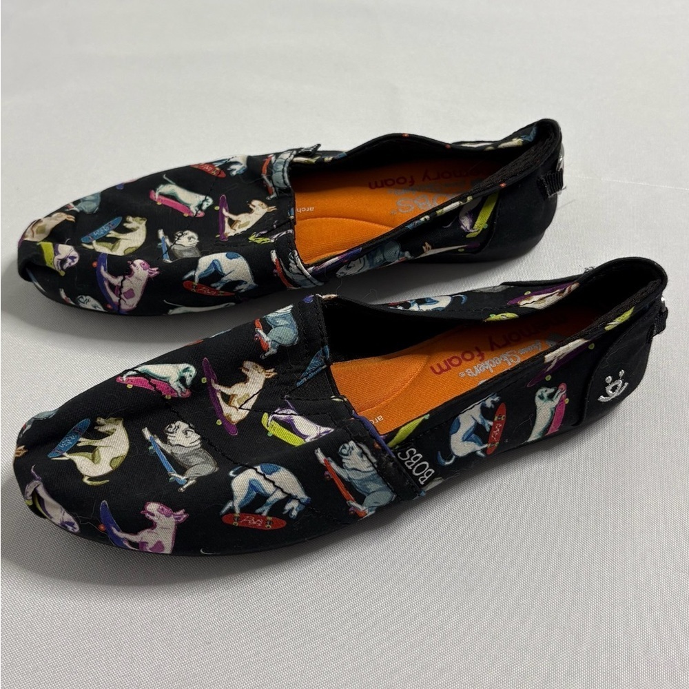 Womens size 5 bobs shoes with dog print, #M1038